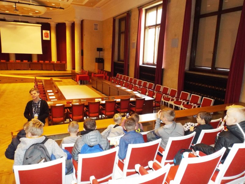 Wycieczka kl 4-6 do PKiN w Warszawie